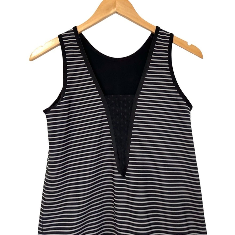 Lululemon Womens Both Ways Dress Size Stripe Black Reversible 6? Sleeveless - Picture 6 of 13